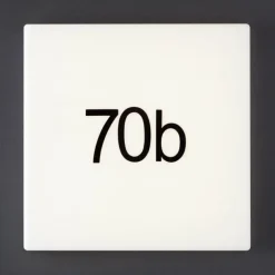 Numéro d'adresse éclairé Brilliant Sten LED Noir, 1 lumière