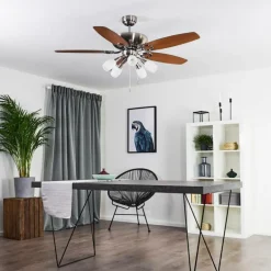 Ventilateur de plafond Irving Chrome, Gris, Bois clair, 5 lumières